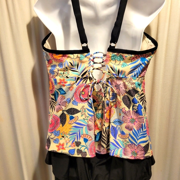 2 piece swim set - Picture 3 of 3